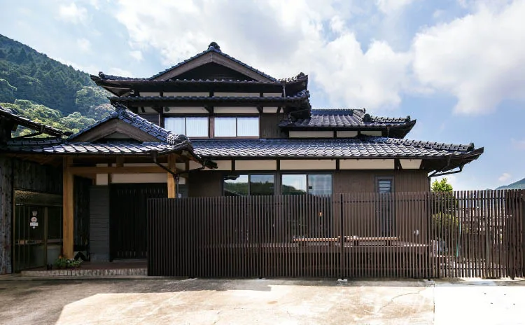 4世帯が暮らすための家