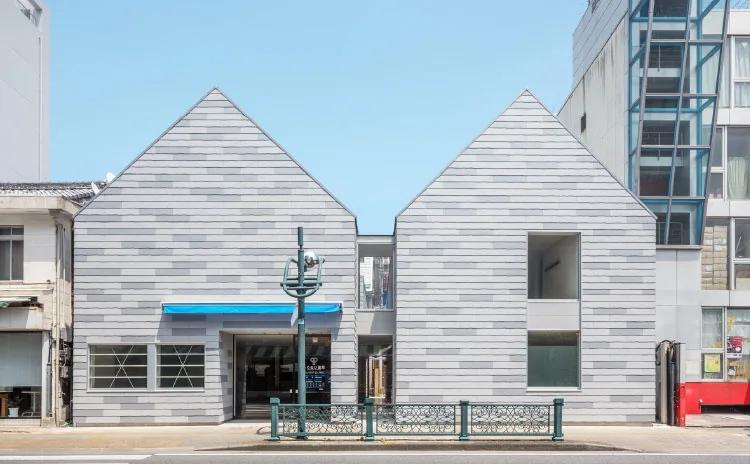 M邸　しらぬひ薬局